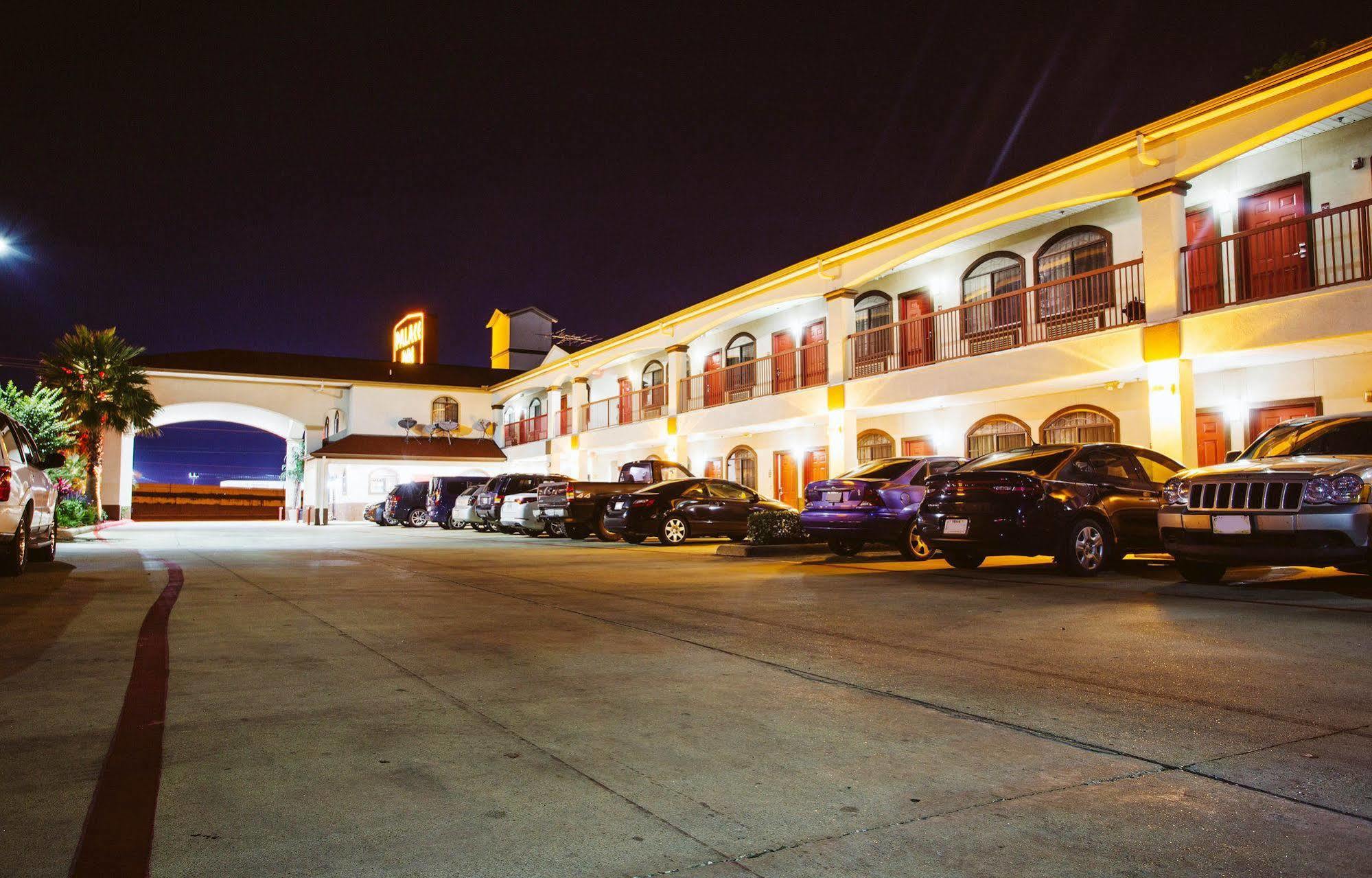 Palace Inn - Baytown I-10 Extérieur photo