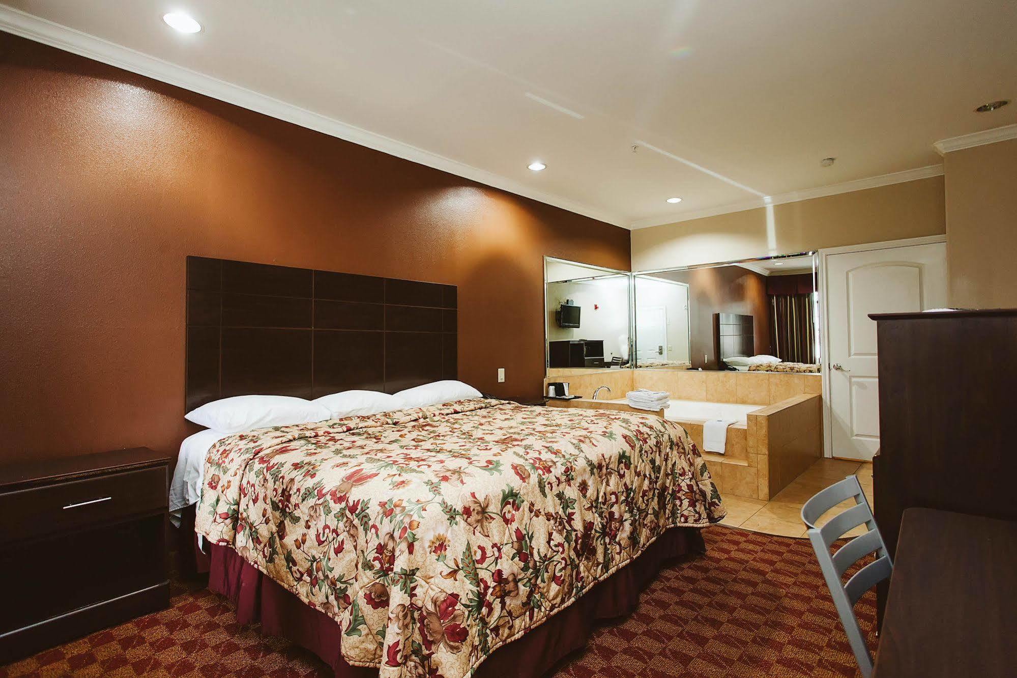 Palace Inn - Baytown I-10 Extérieur photo